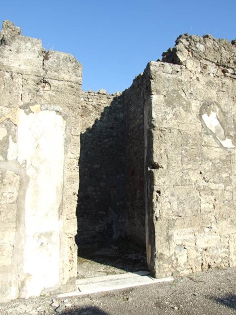 VII 15 2 Pompeii December 2007 Door To Cubiculum On North East Side